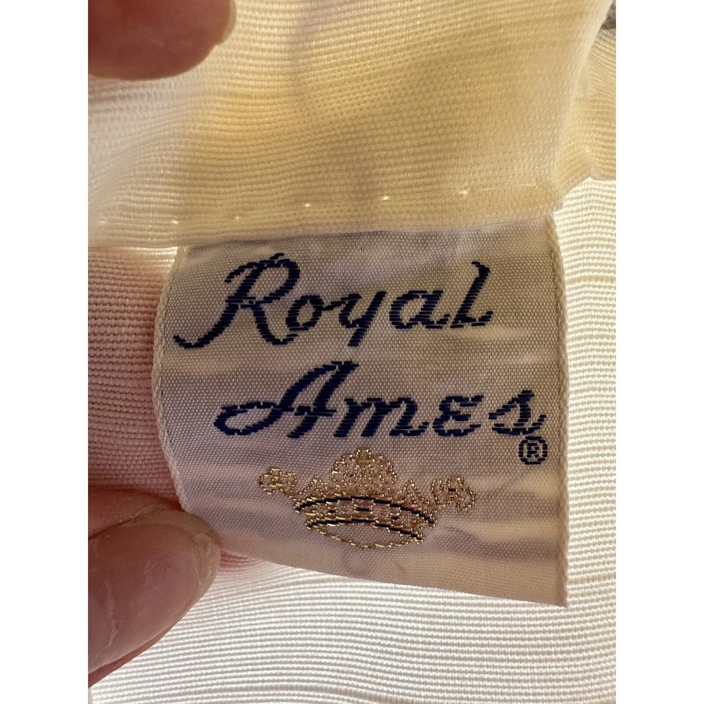 Royal Ames description vtg